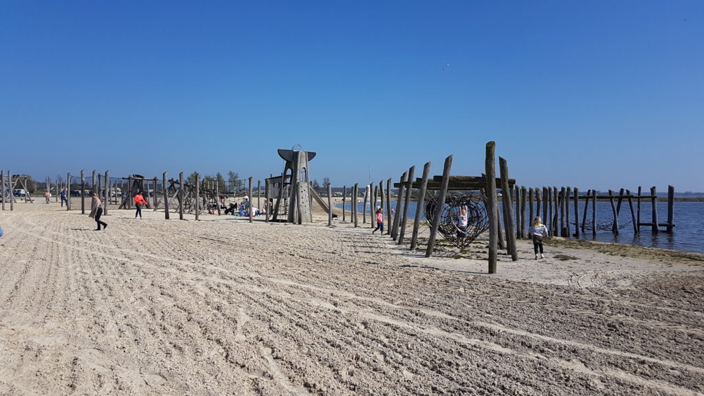 Waarschuwing blauwalg voor strand Noord in Midwolda ingetrokken