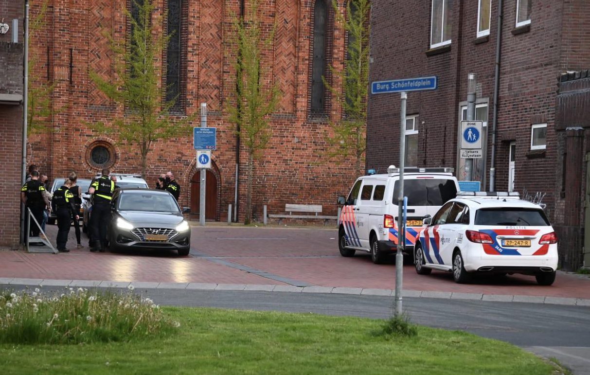 Grote politie-inzet na mogelijke 'schietpartij' centrum Winschoten. #Oldambt