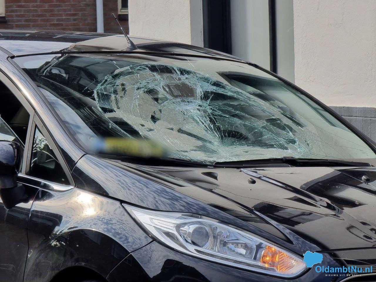 Fietsster raakt gewond na aanrijding met auto centrum Winschoten. #Oldambt