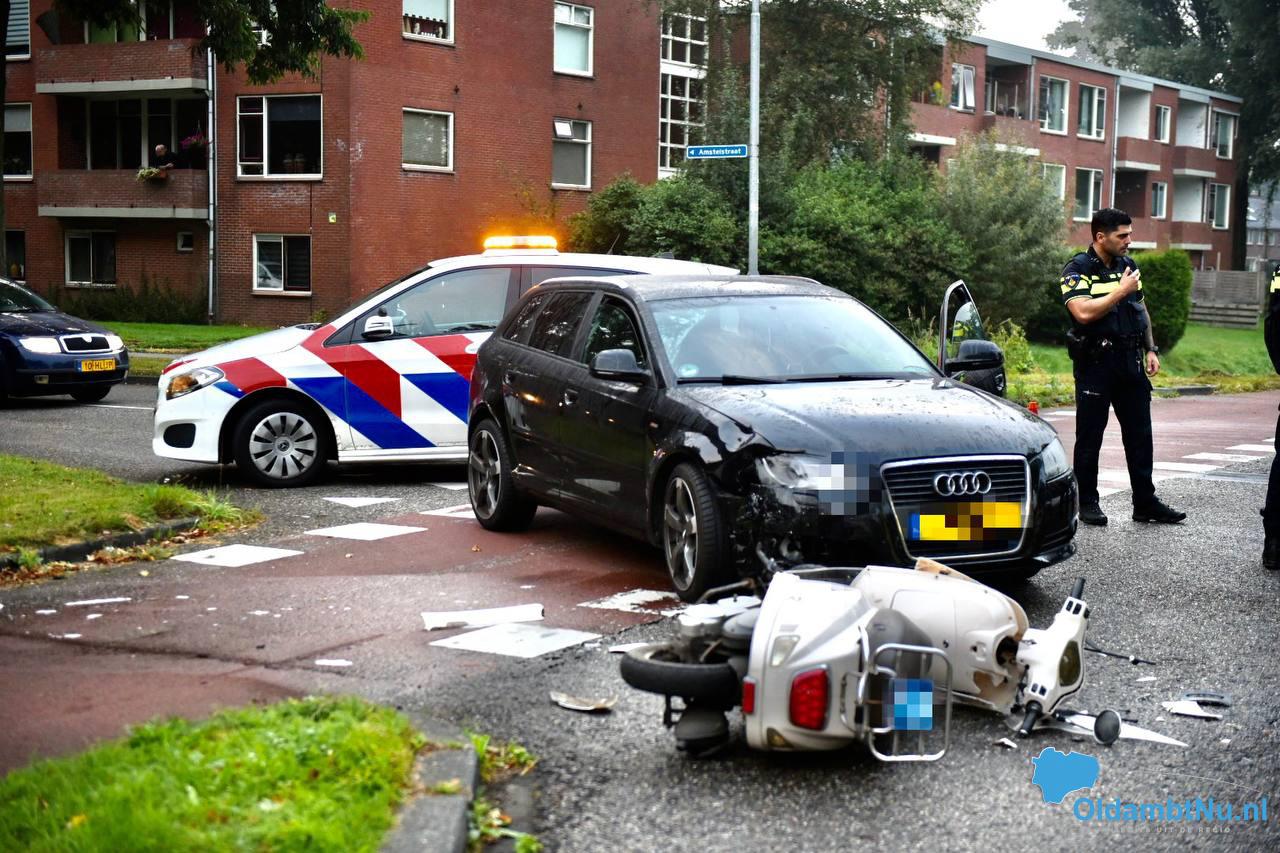 Aanrijding met auto en scooter in Winschoten. #Oldambt