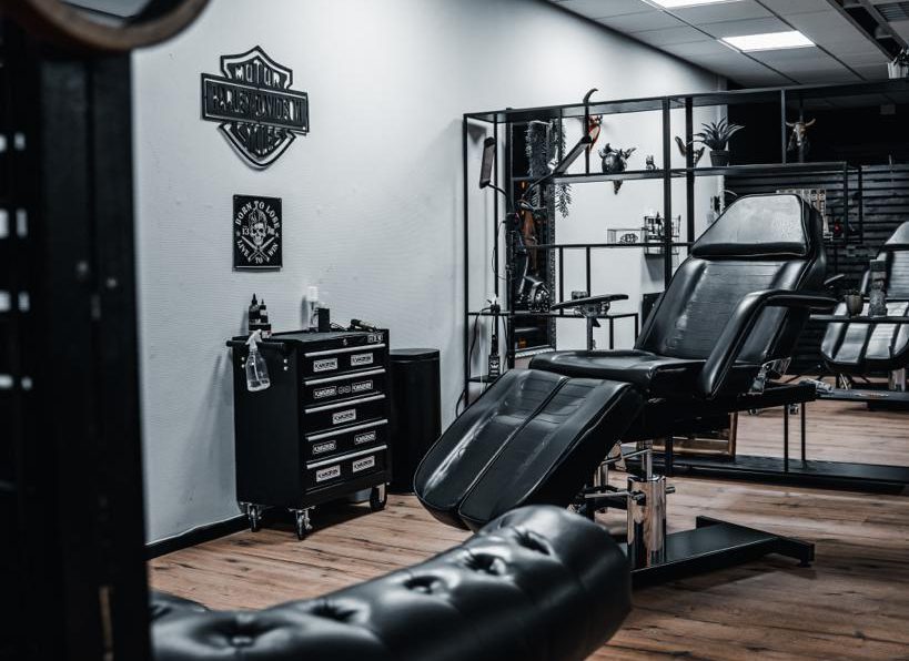 Kings & Queens Tattoo en Piercing shop verhuisd OldambtNu.nl