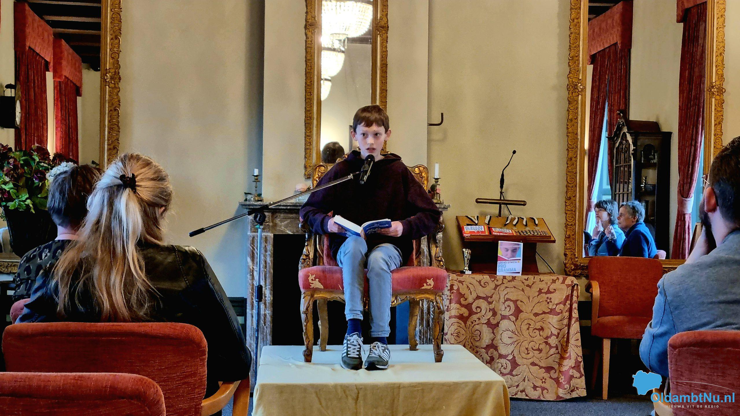 Aron Hamster uit Scheemda wint de provinciale voorleeswedstrijd