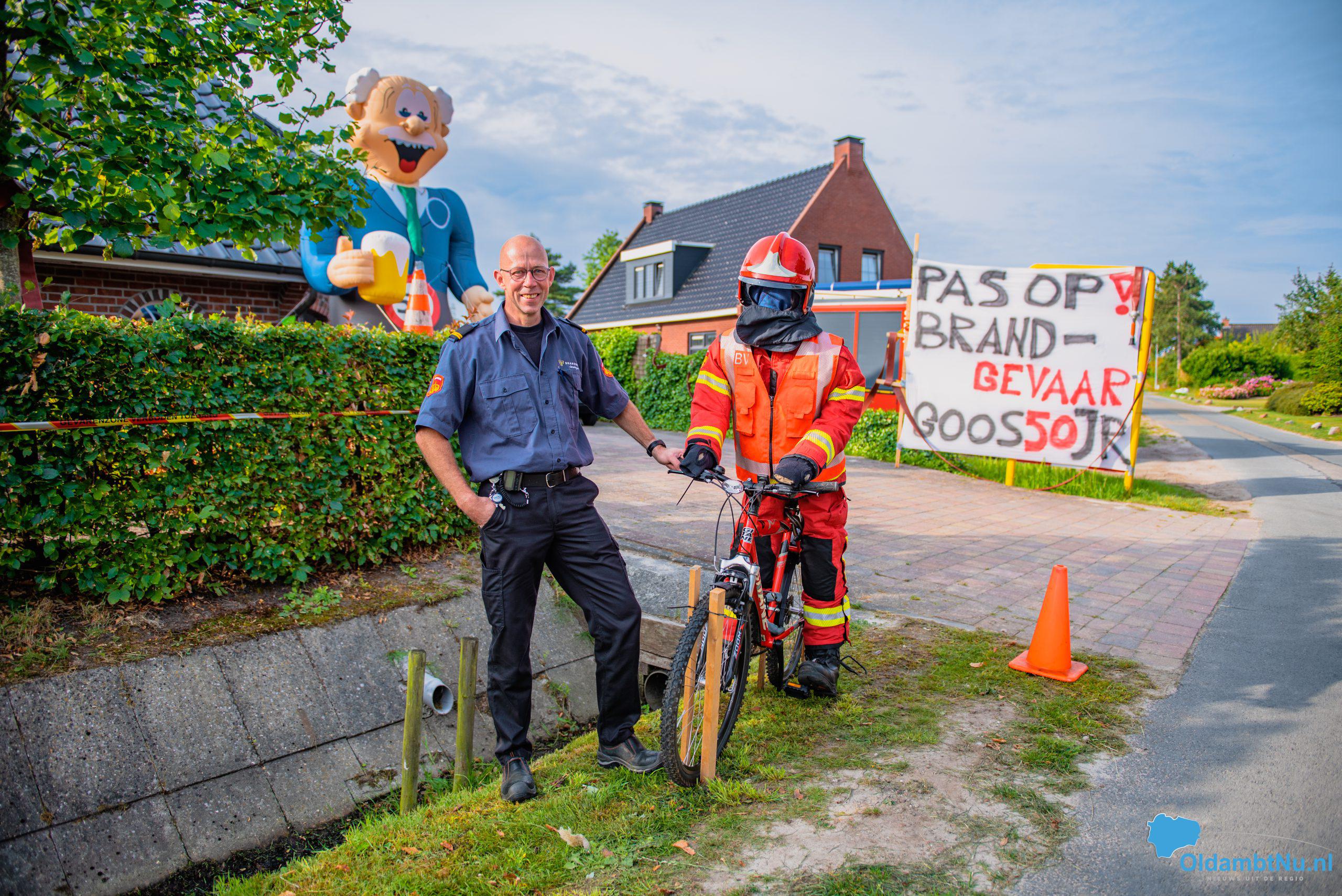 Brandweer Winschoten verrast collega Goos voor zijn 50e verjaardag