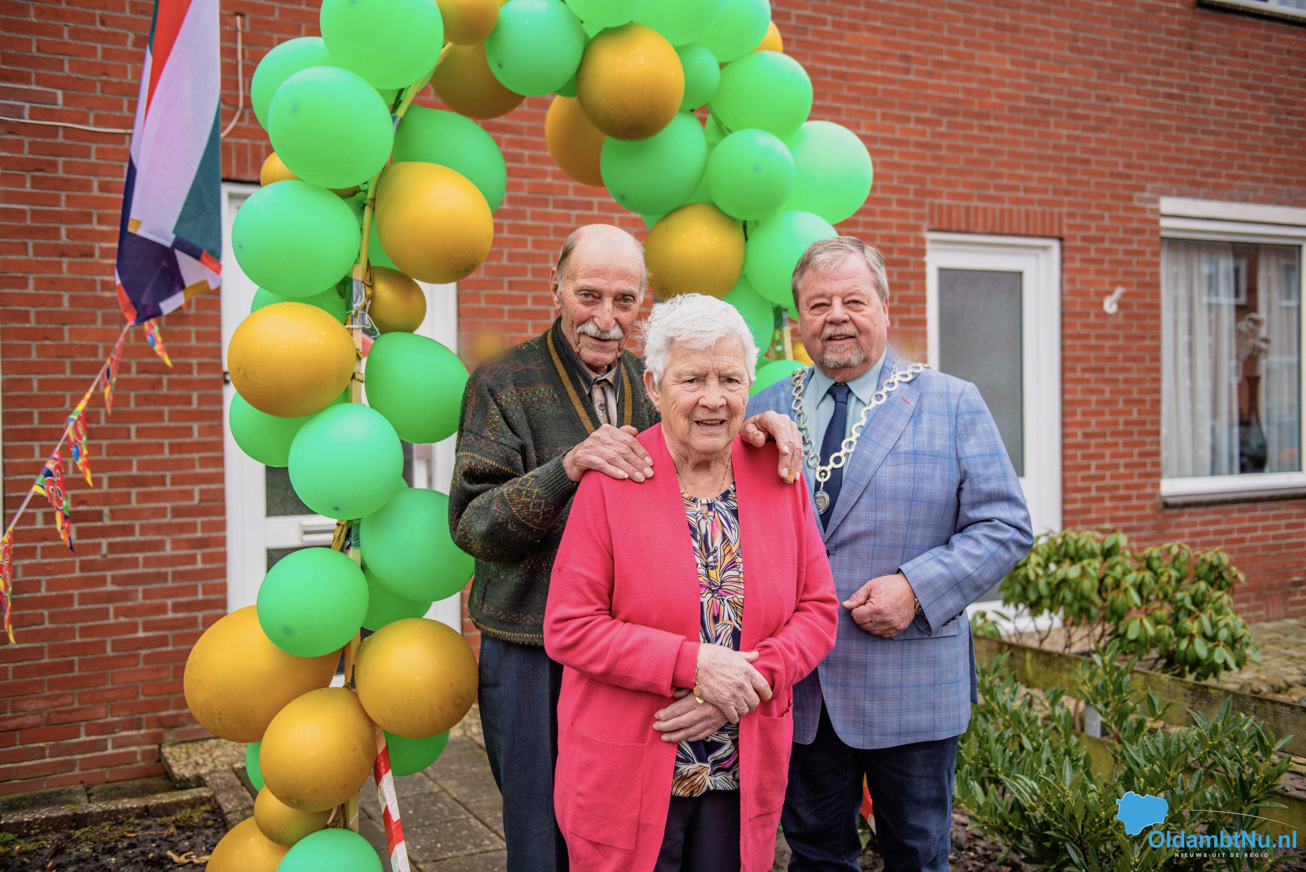 Echtpaar Loer-Veenstra viert 60-jarig huwelijk