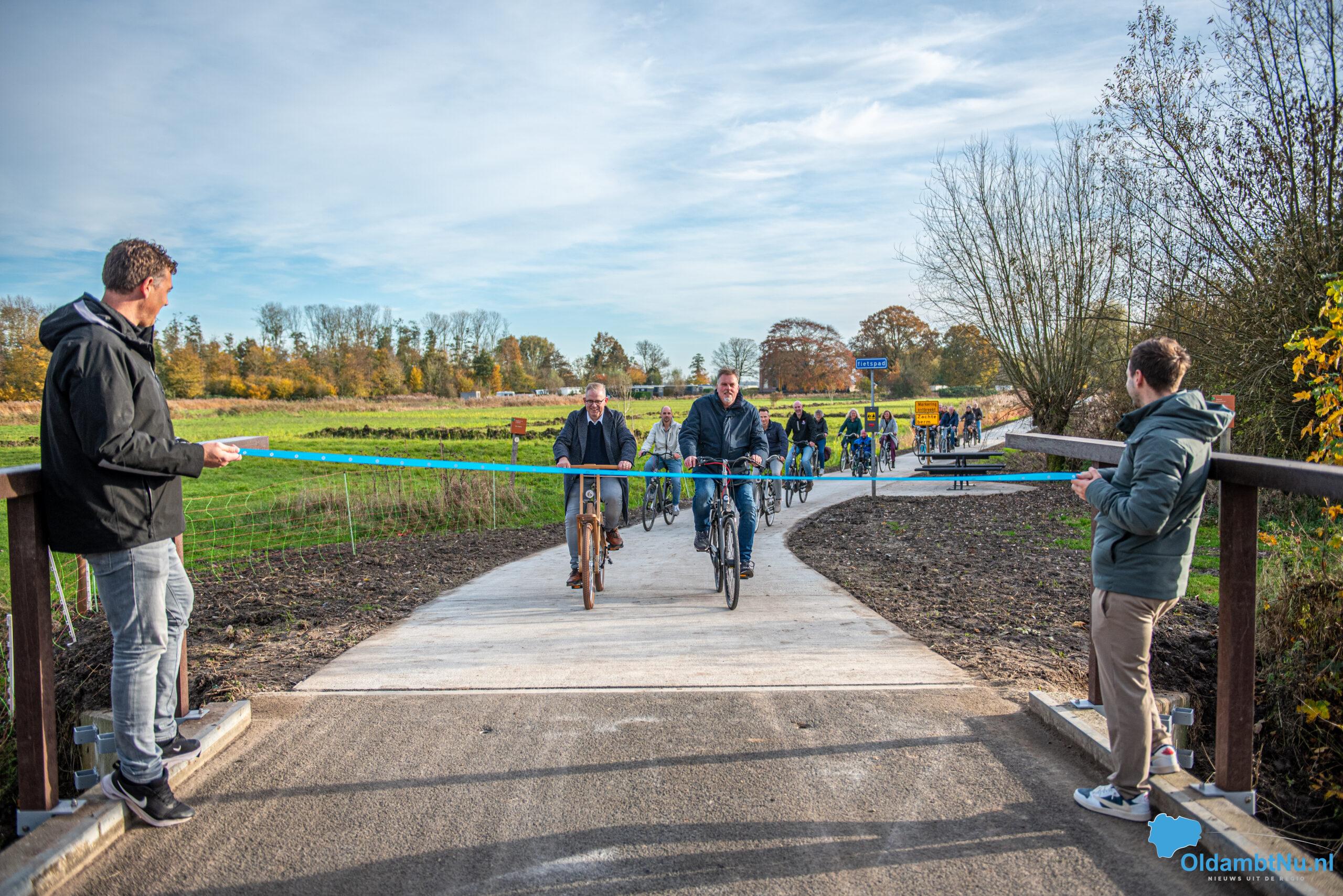 Fietspad in Nieuw Scheemda heropend na grondige opknapbeurt