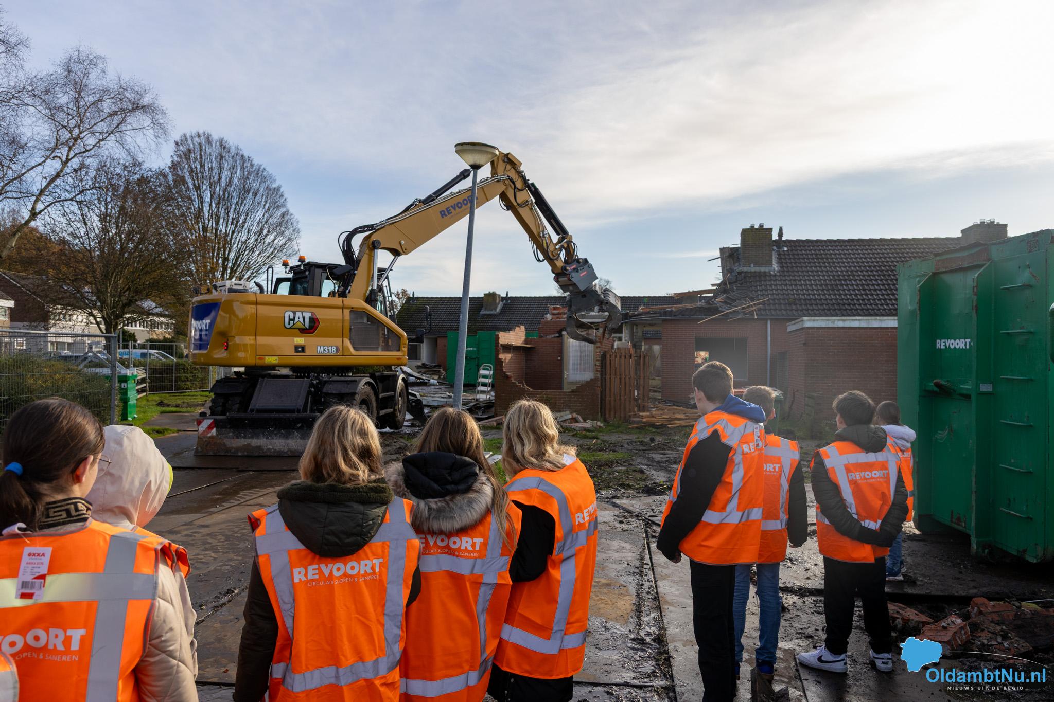 Kinderen KC Houwingaham maken kennis met sloop en veiligheid
