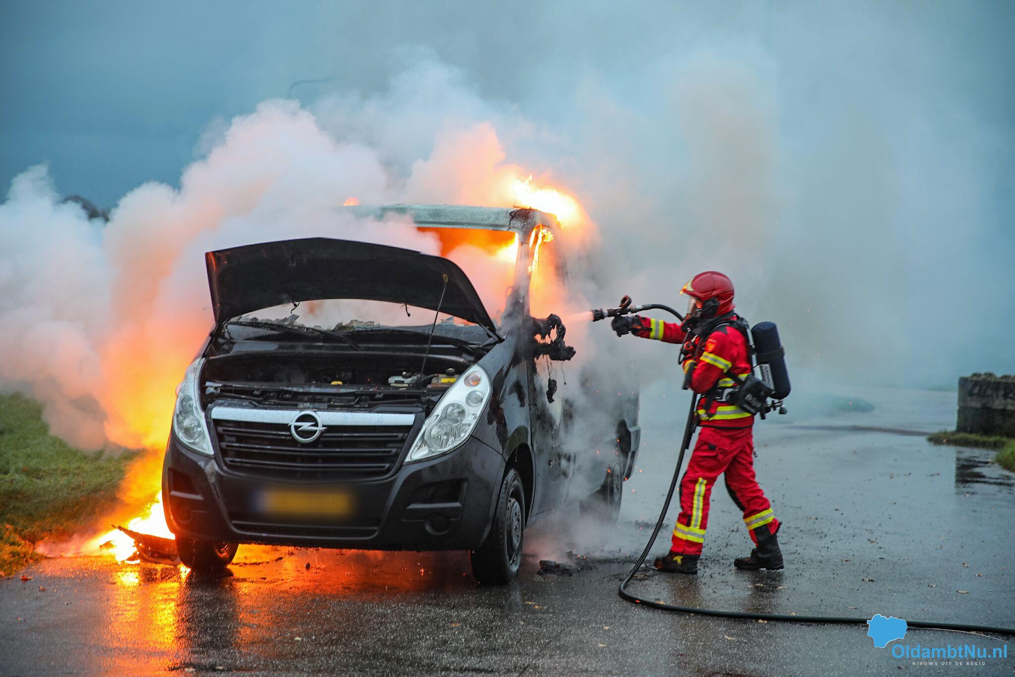 Autobrand op carpoolplaats Scheemda