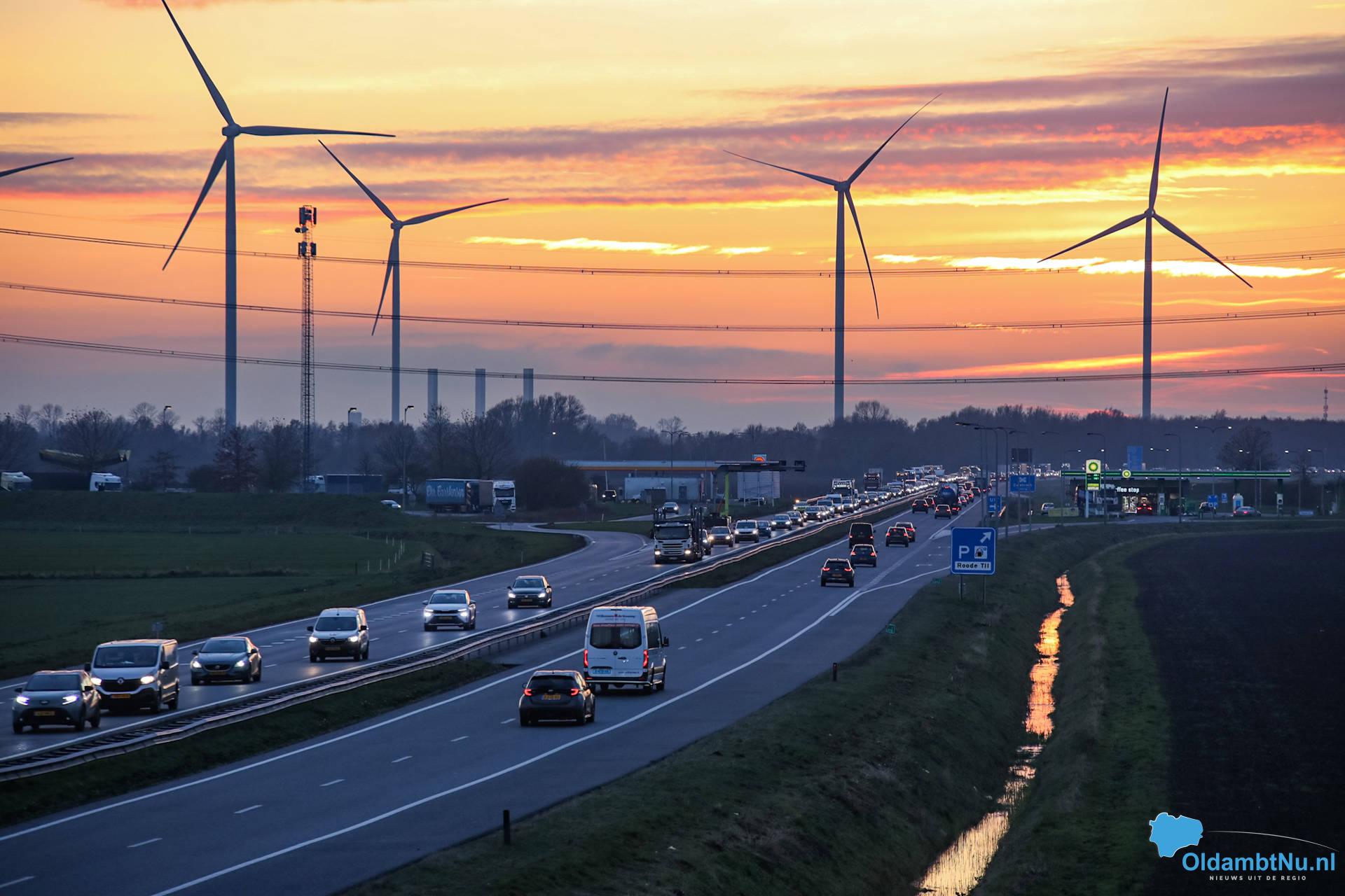 Lange files op A7 tussen Zuidbroek en Winschoten door werkzaamheden