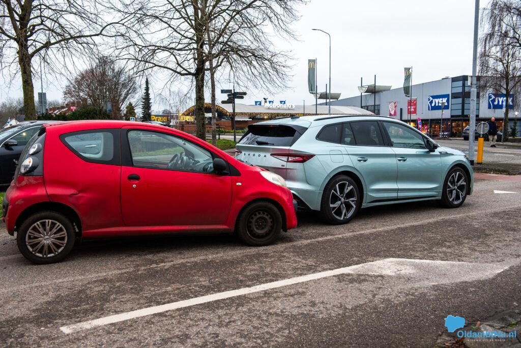 Automobilist vlucht na aanrijding vier voertuigen betrokken bij ongeval in Winschoten