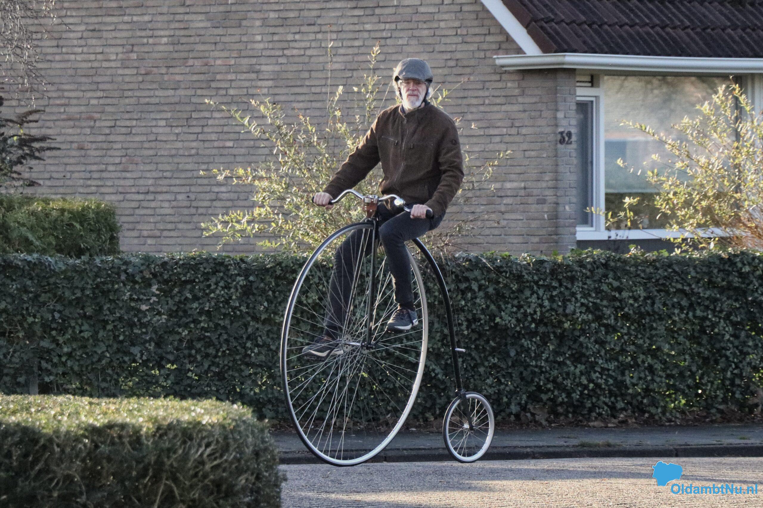Winschoter Jaap Horst trekt veel bekijks met zijn ‘hoge bi’