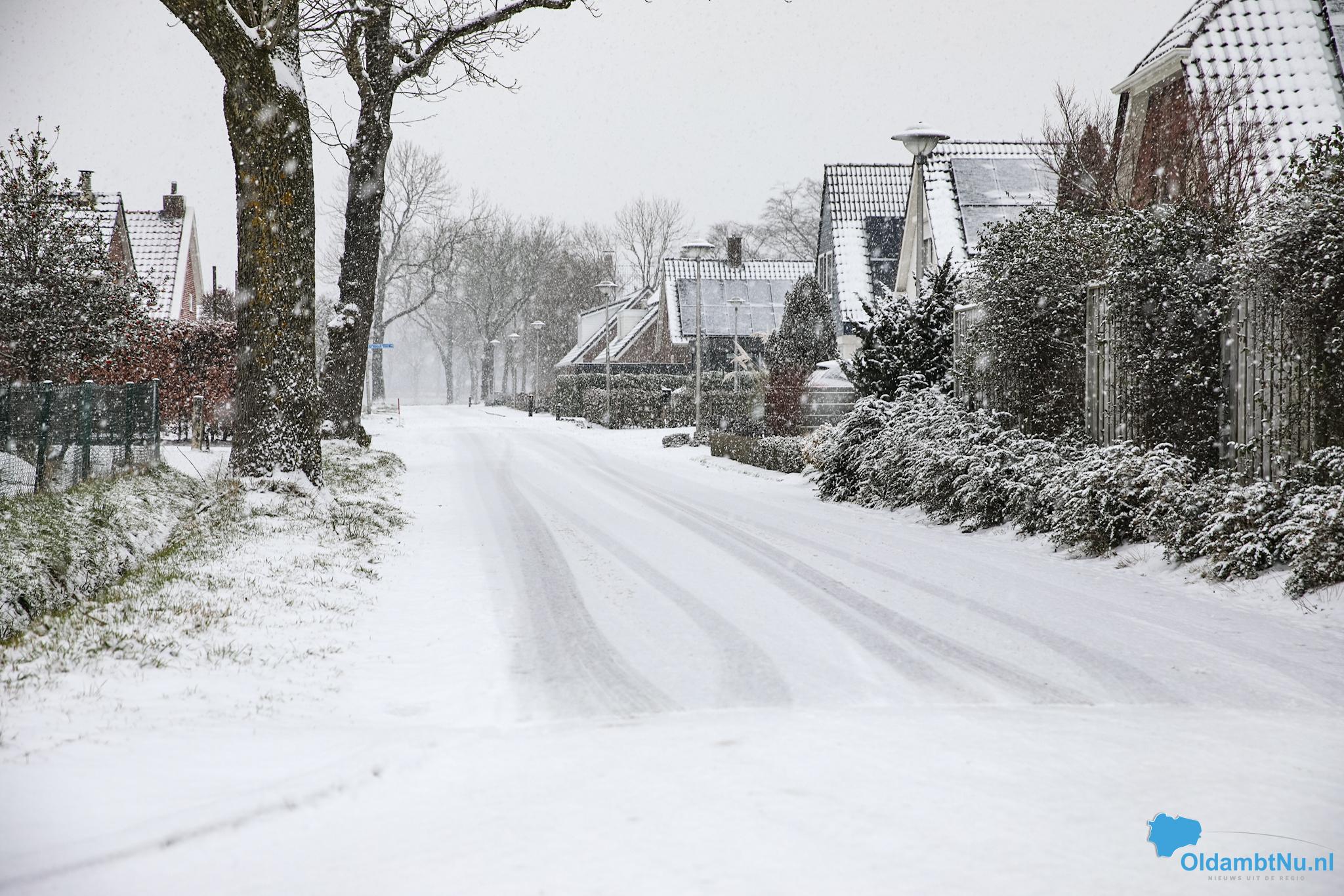 In Oost-Groningen gladheid door sneeuw.