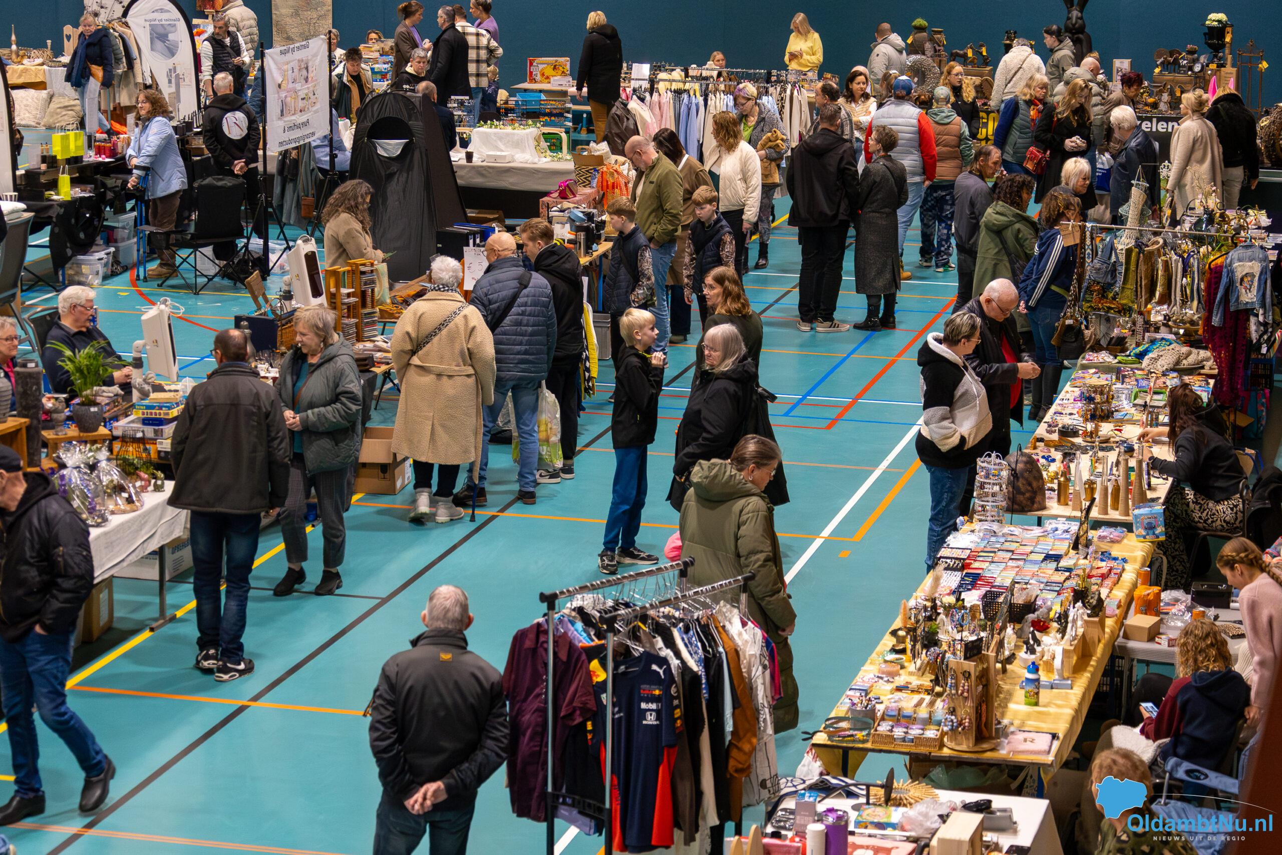 Zwarte Markt in Eextahal druk bezocht