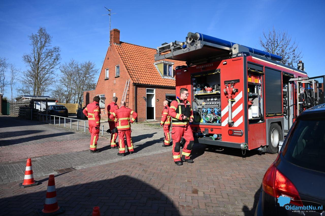 Brandgerucht in woning Finsterwolde, brandweer doet onderzoek