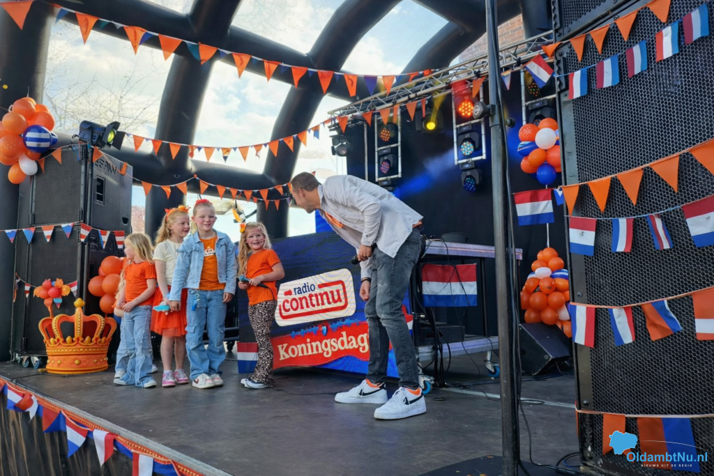 Koningsfeesten Marktplein Winschoten groeien uit tot vaste traditie voor jong en oud