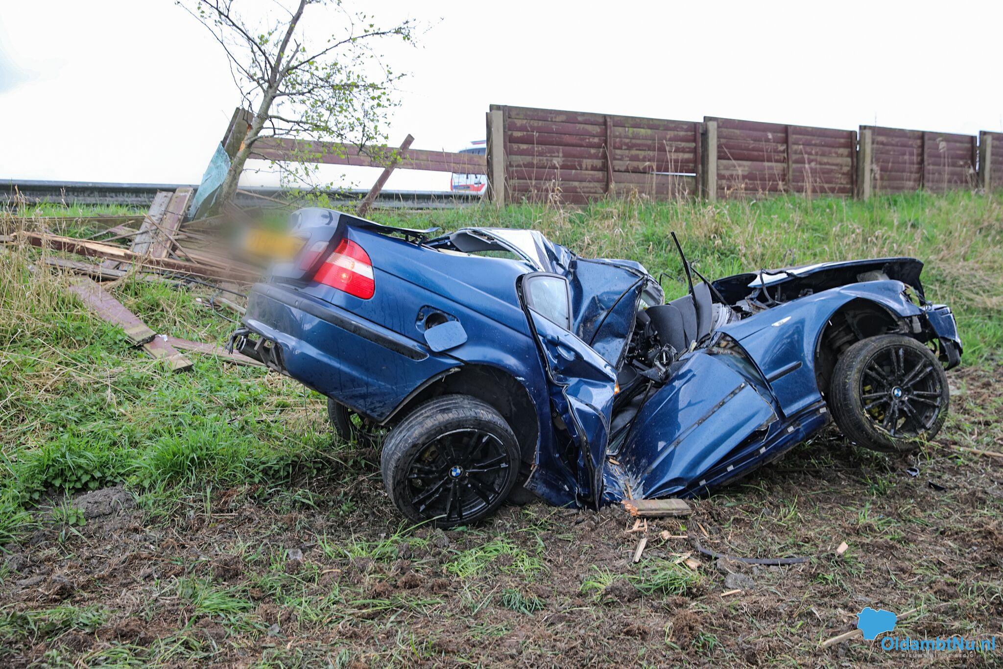 Auto zwaar beschadigd bij ongeval op A7 bij Zuidbroek