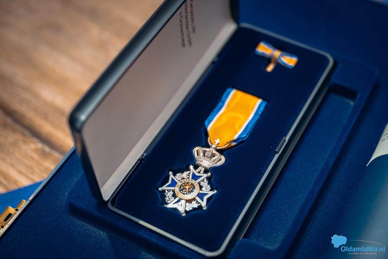 Acht koninklijke onderscheidingen tijdens lintjesregen in Oldambt