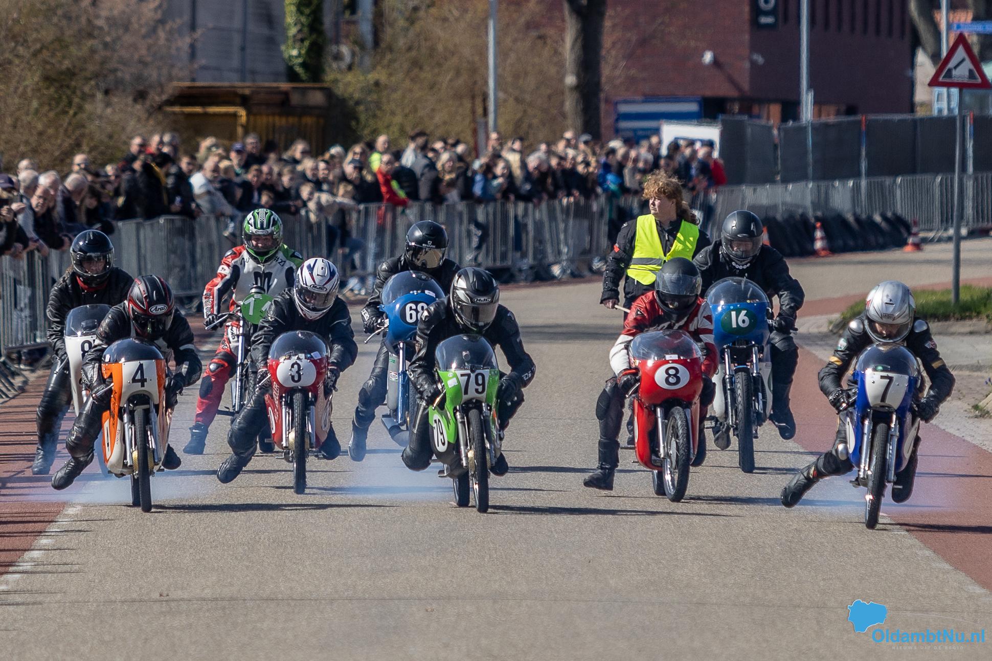 Fotoserie: Classic Motorevent trekt veel bekijks in Winschoten