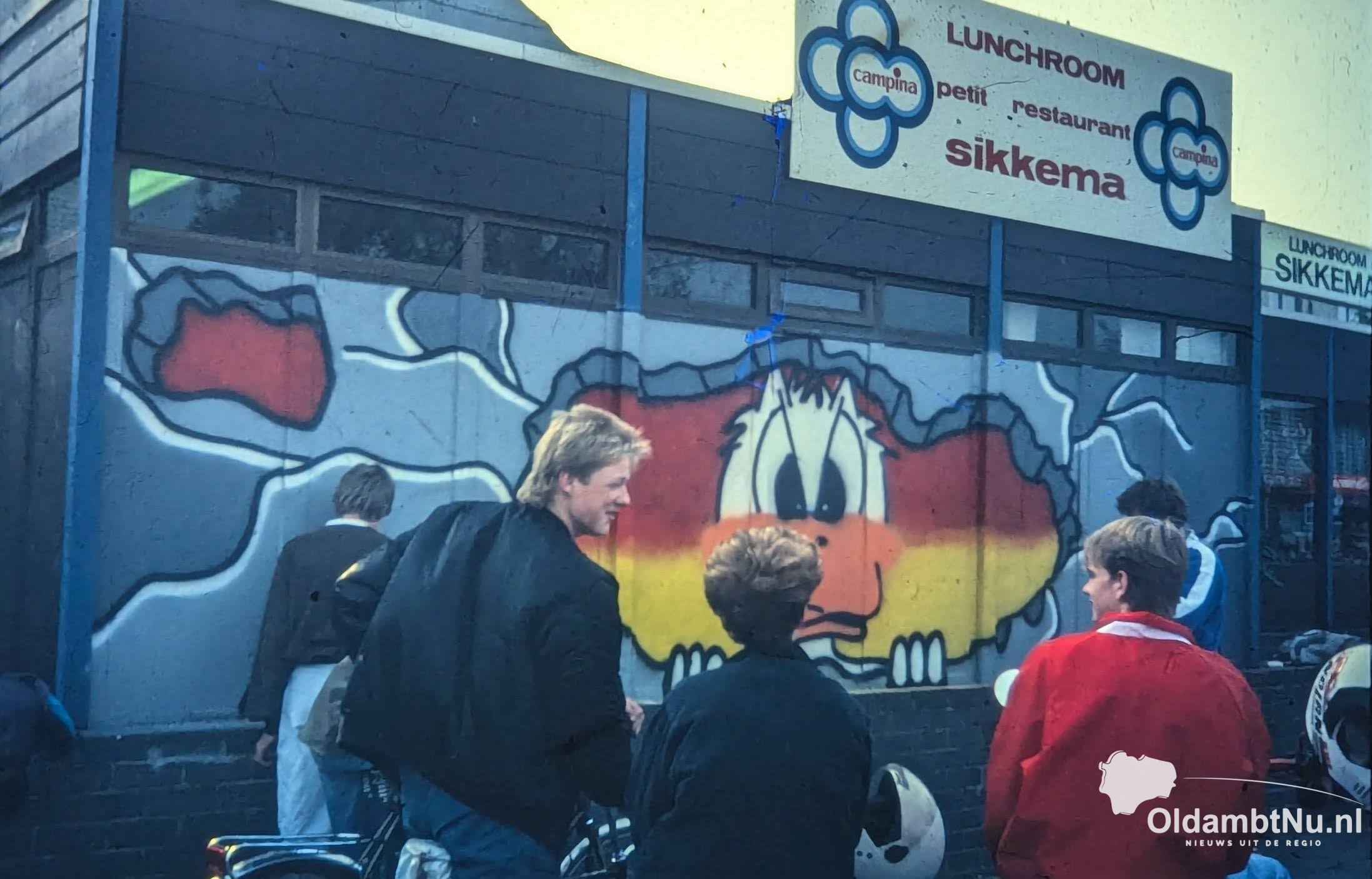 Graffiti-artiesten aan de slag met groot kunstwerk op bedrijventerrein De Rensel