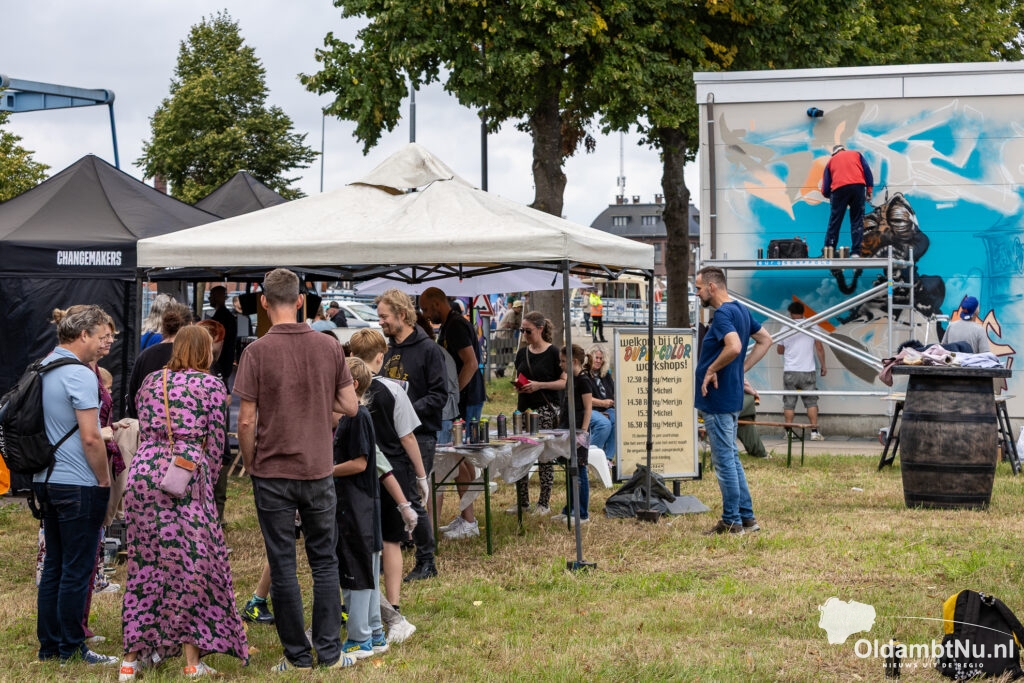 Fotoserie: Nieuwe mural brengt Winschoter graffiti-erfgoed tot leven op De Rensel