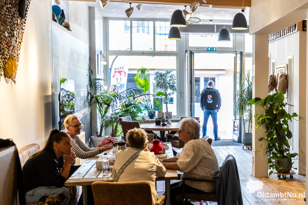 Veteranen Ontmoeting Centrum Winschoten viert eerste halfjaar
