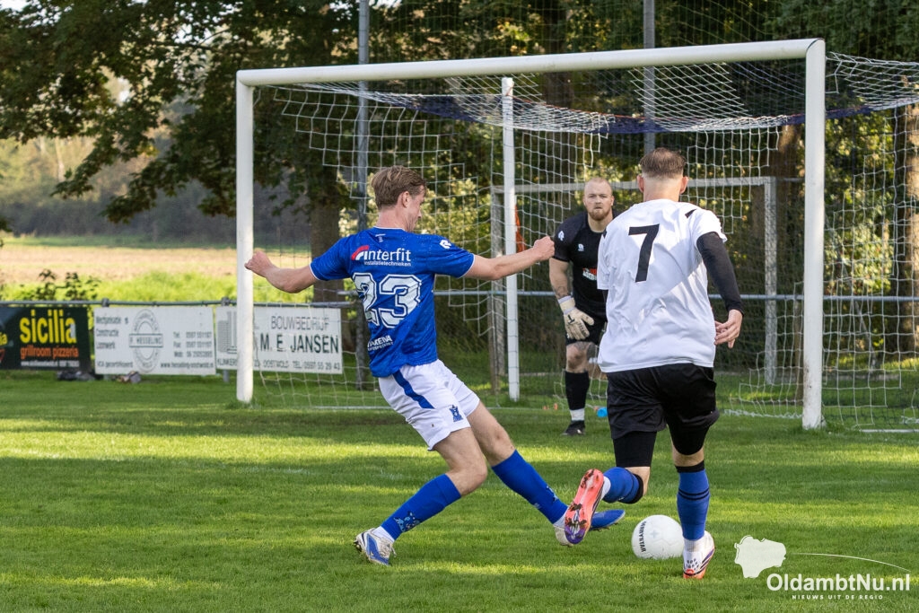 Fotoserie: BNC wint nipt bij VVS Oostwold: 0-1